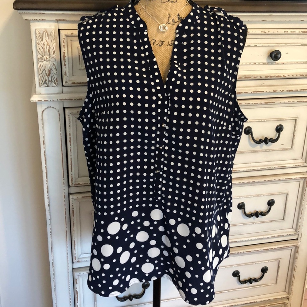 New York & Co Sleeveless Blouse